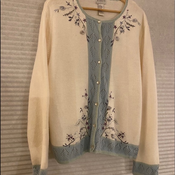 Koret Sweaters - Knit sweater with flower detail